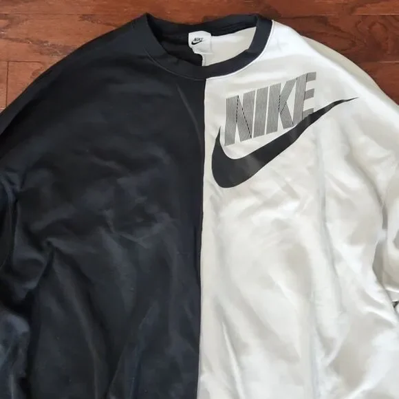 Nike Women's Oversized Fleece Dance Sweatshirt, Black/White, Size L, DV0328-010 - Picture 5 of 11
